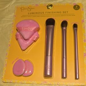 Jessica Simpson Luminous Finishing Set NIP
